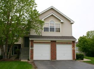 7103 Westwood Dr, Carpentersville, IL 60110