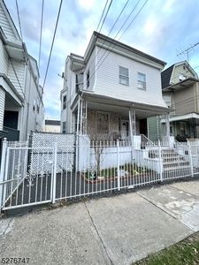 248 N 11th St, Newark, NJ, 07107