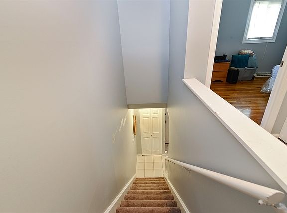 5th image of 1042 Lioncrest Dr