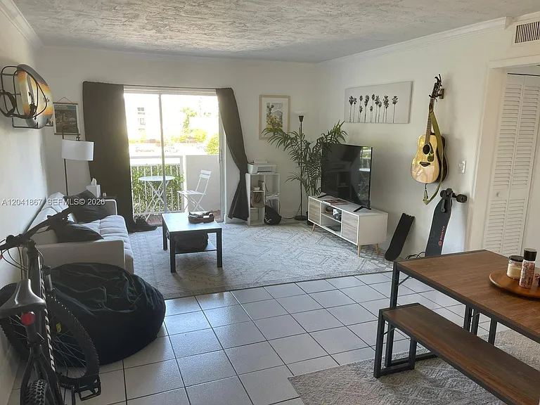 130 Mendoza Ave #33 — Photo 27