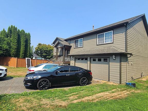 3rd image of 7019 45th St NE