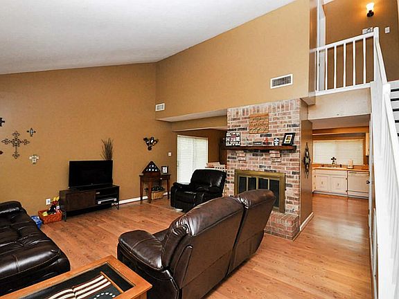 3rd image of 3206 Park Garden Dr
