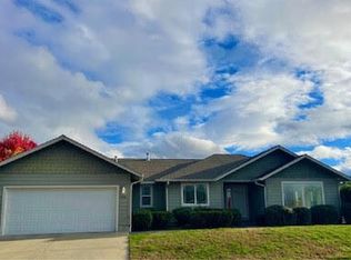 1391 Andy Griffith Dr, Grants Pass, OR 97527