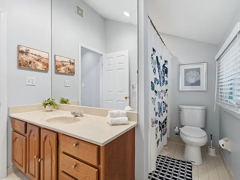 Bedroom #3 Ensuite Bath