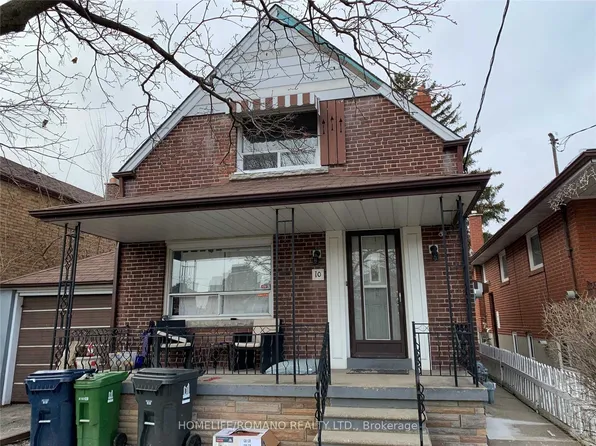 10 Hartley Ave #B, Toronto, ON M6E 4E6