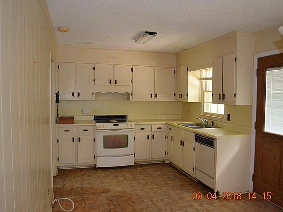 2nd image of 6404 Pine Bloom Pl