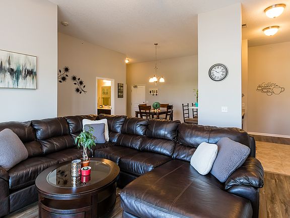 4th image of 6350 Coachlight Dr Unit 3301