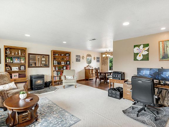5th image of 2530 Sandpiper Way