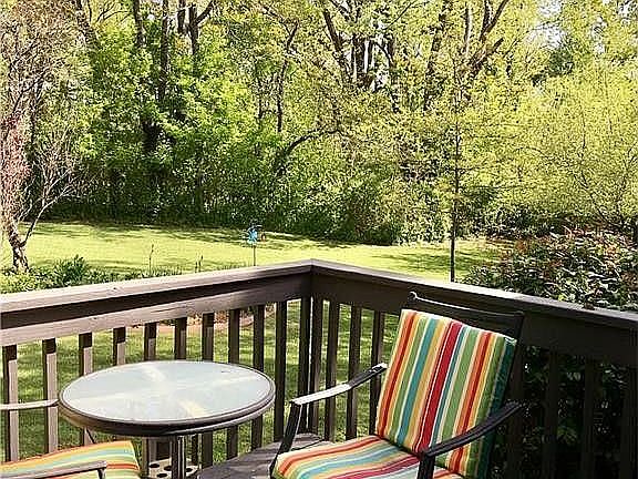 4th image of 150 Dockside Cir