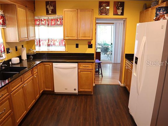 4th image of 1202 Diedrich Ct