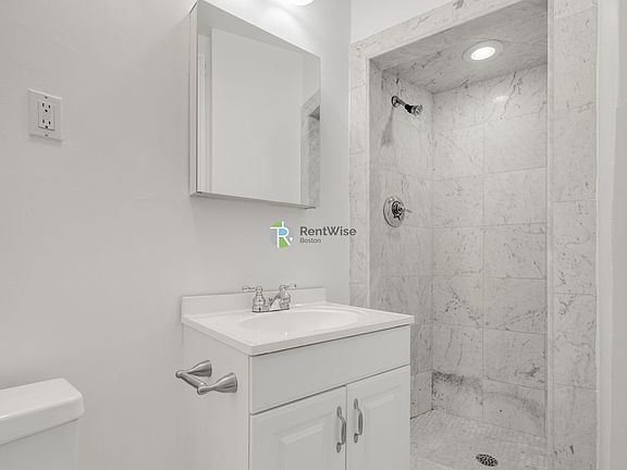3rd image of 92 Charles St APT 33