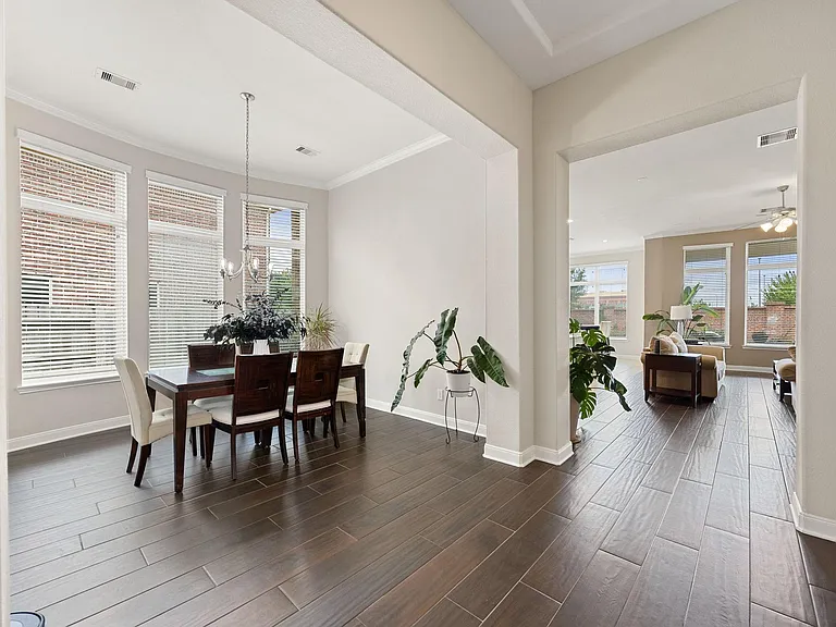 25819 Oakwood Knoll Dr — Photo 12
