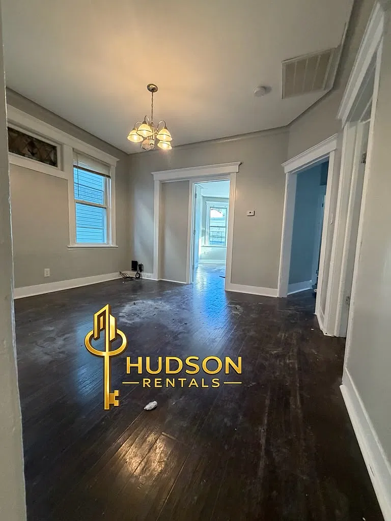 4 bed, 1200 sqft, $2,650 — Photo 2