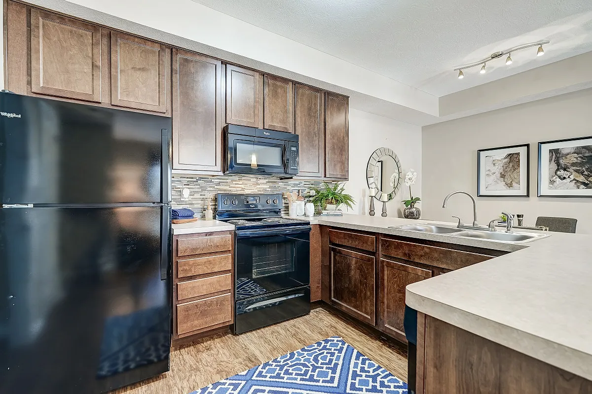 Clifton Park Apartment Homes — Photo 1