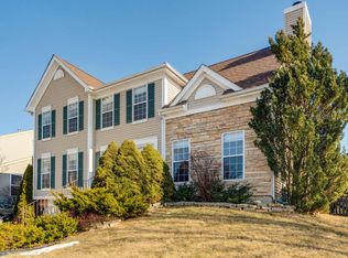 1245 Edgewater Ln, Antioch, IL 60002