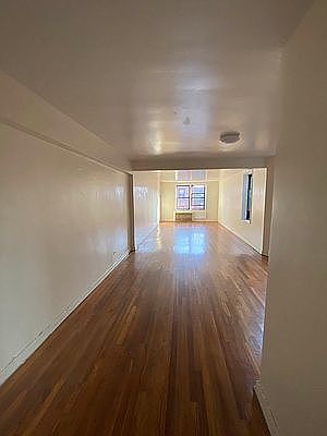 4th image of 271 Clarkson Ave #632