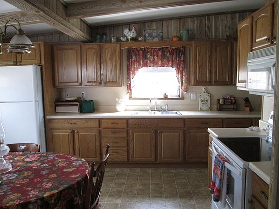 Large country kitchen