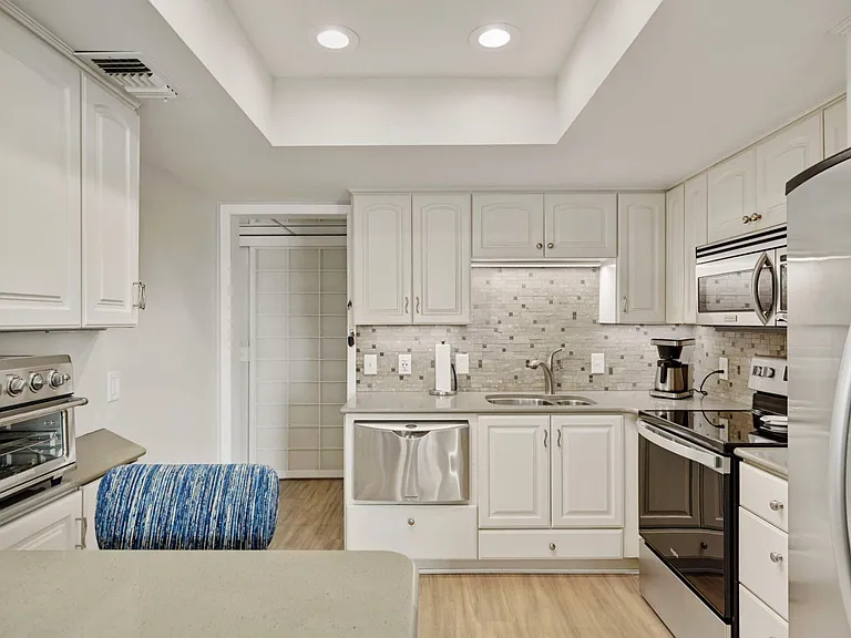 603 Lake St #115 — Photo 38