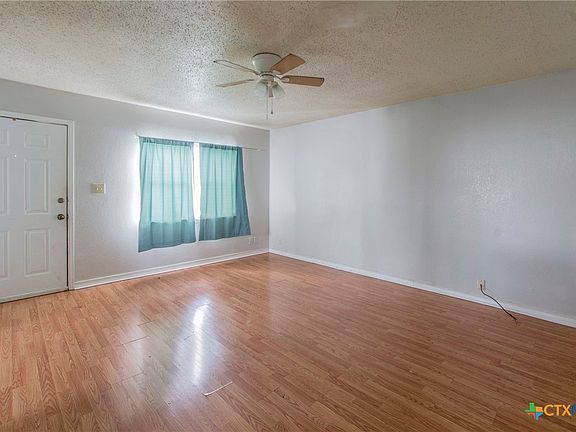 5th image of 905 S 6th St