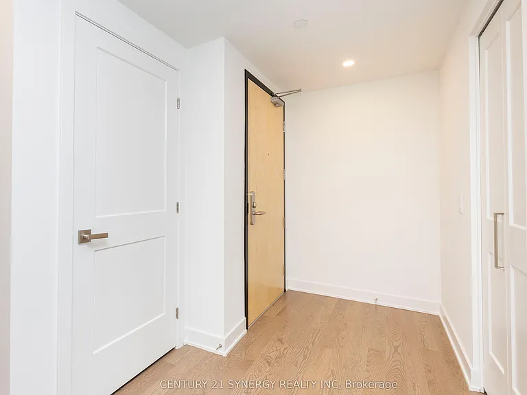 340 Queen St #1201 — Photo 6