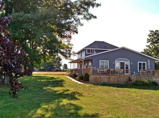 2715 W Chauvez Rd, Scottville, MI 49454