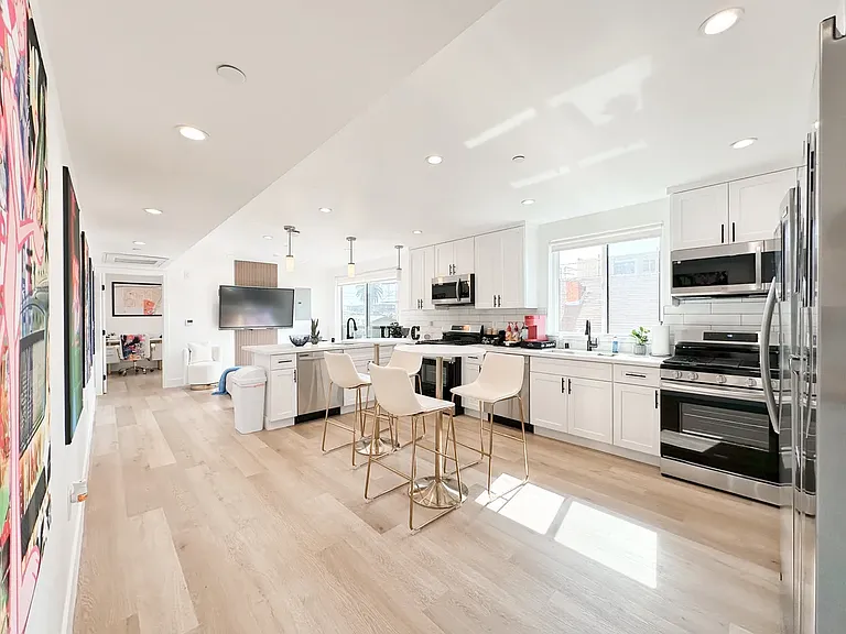 35 1340 1/2 Pl W — Photo 33