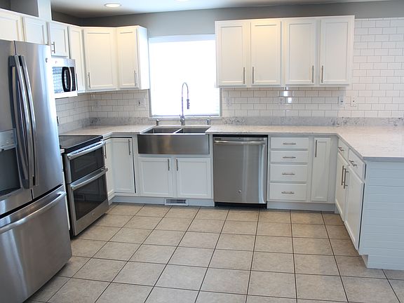 3rd image of 5658 Crystal Springs Pl NE