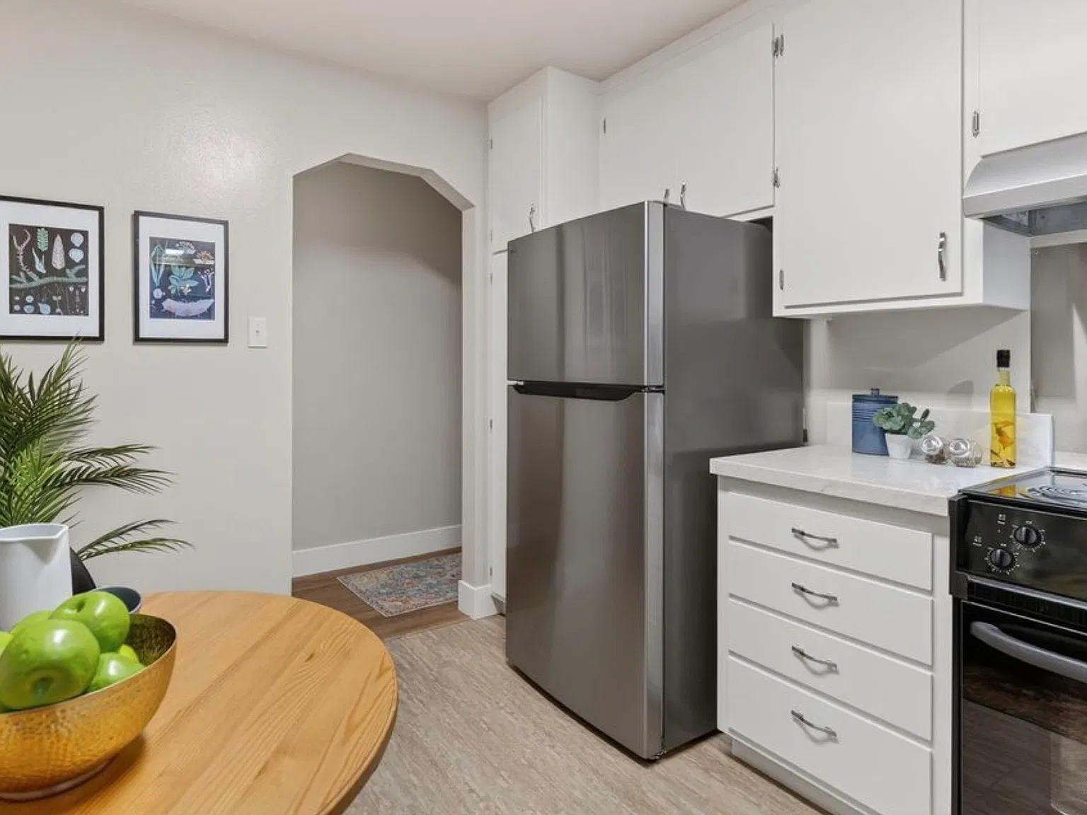2 bed, 950 sqft, $2,900 — Photo 3