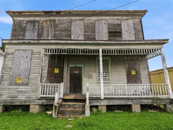 414 14th St, Galveston, TX 77550