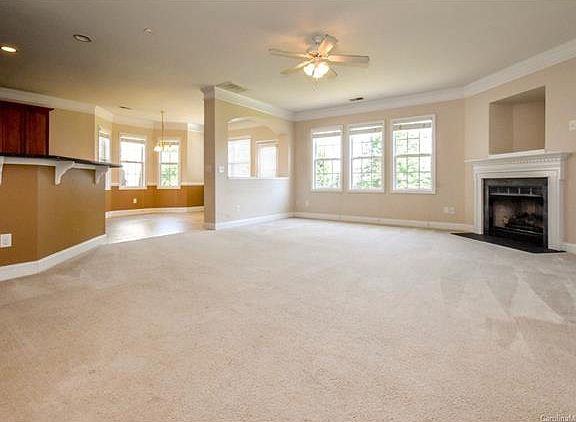 5th image of 132 Middleton Pl
