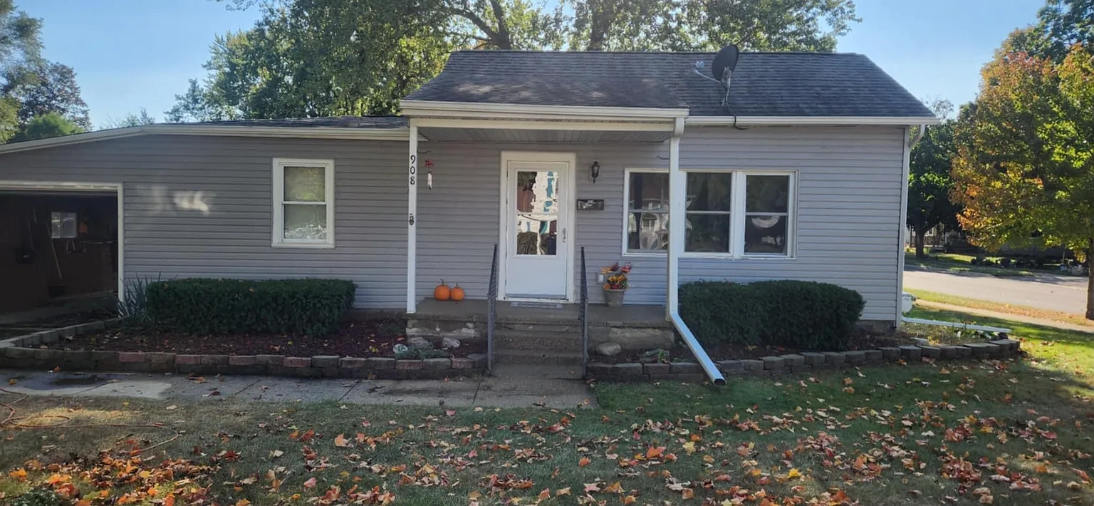 908 Brush St photo 1