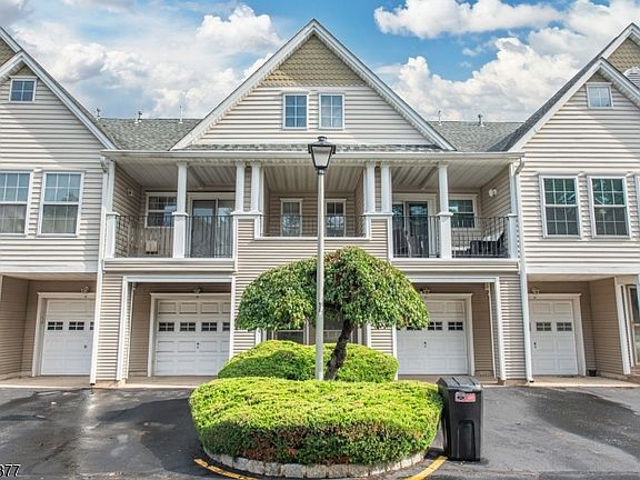 2nd image of 20 Collura Ln