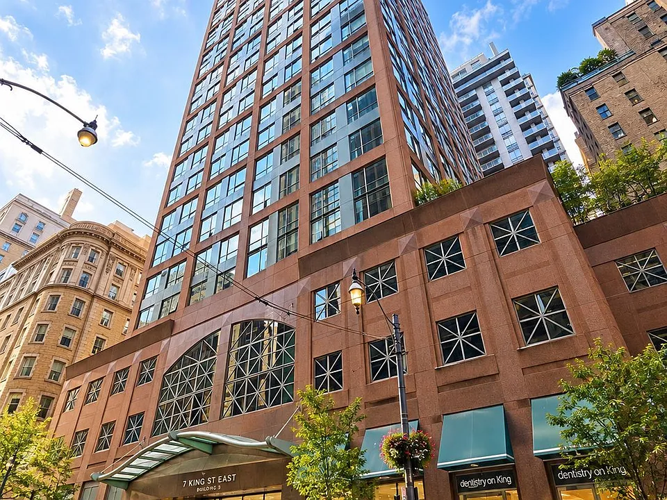 7 King St E #916