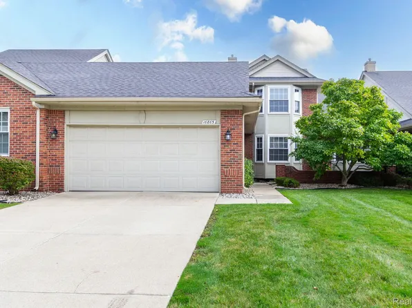 16865 Club Dr, Southgate, MI 48195
