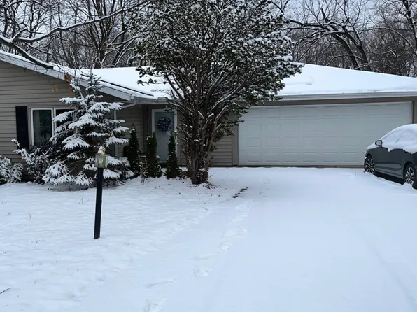 1100 W Orchard Ln, Peoria, IL 61615