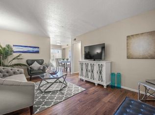 Manchester, Euless, TX 76039