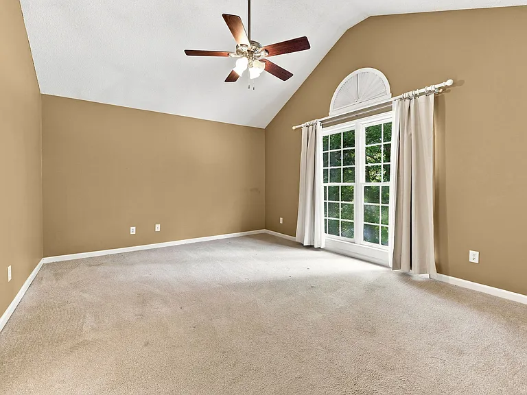 115 Lonebrook Dr — Photo 28