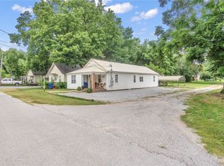 614 E University St, Siloam Springs, AR 72761
