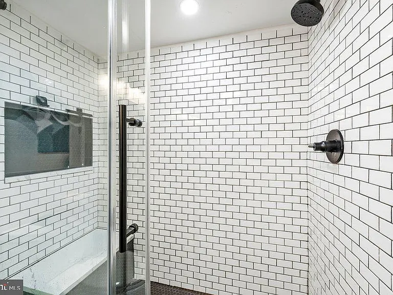 1100 Shackamaxon St #2A — Photo 24