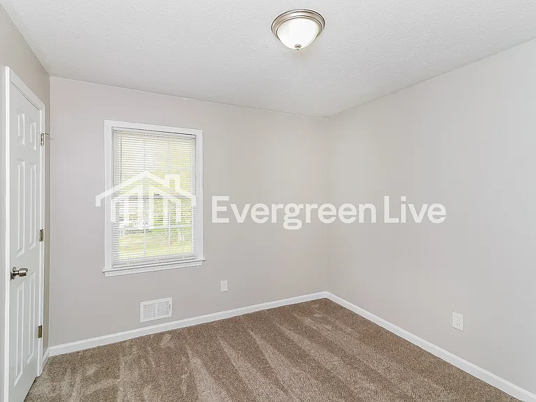 217 Robin Hood Dr — Photo 13