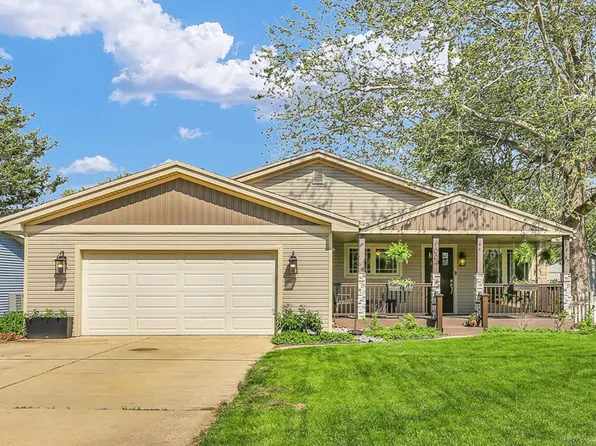 1004 S Division St, Mahomet, IL 61853