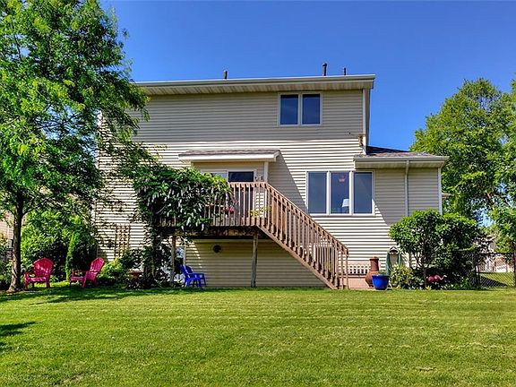 3rd image of 9015 Lenham Dr