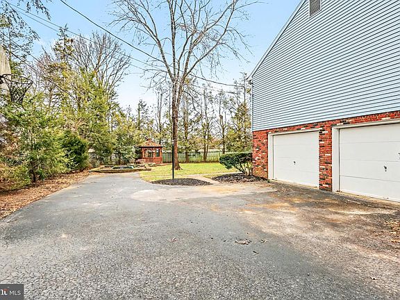 5th image of 6030 Parkside Ct