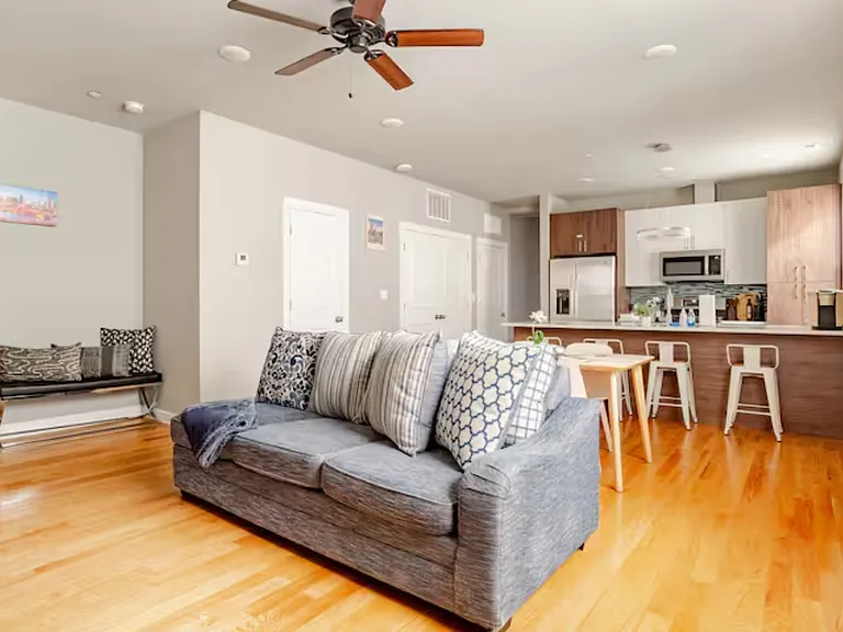 6204 S Kimbark Ave #3E — Photo 8