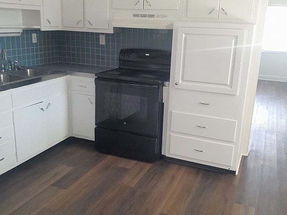 5th image of 919 Osborne Dr APT W