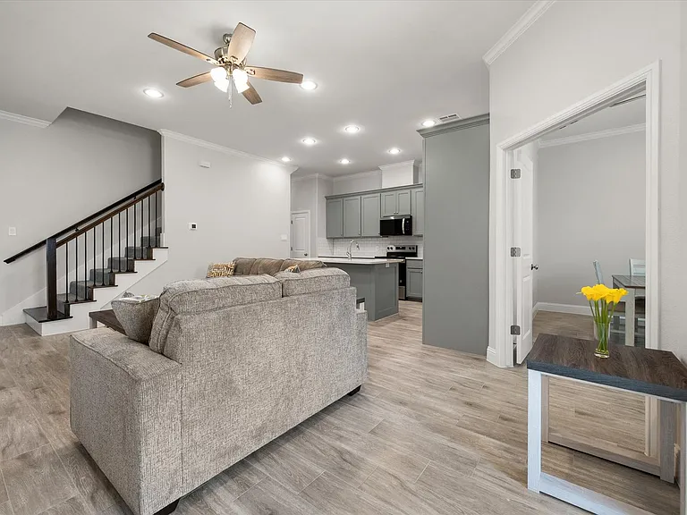 2355 Spring Park Blvd — Photo 10