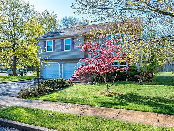 2nd image of 6 Sussex Ct