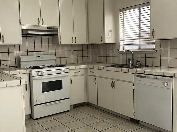 4th image of 2111 Joynichole Dr