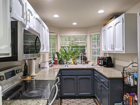 3rd image of 2801 NE 195th St APT 12
