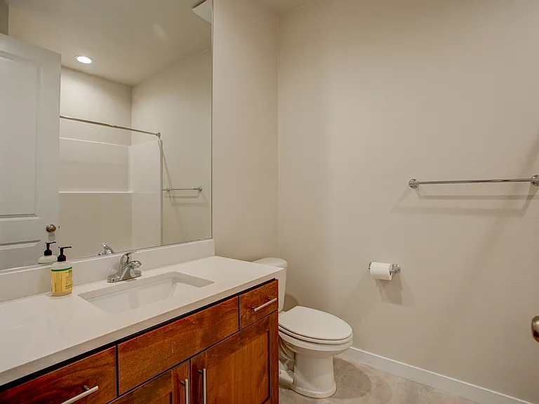 4102 NE 186th St — Photo 24